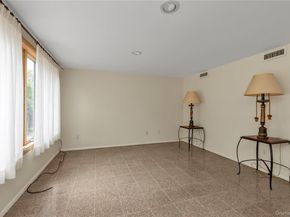 129 Gilmar Lane, Roslyn Heights NY 11577