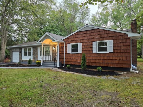 64 Brooksite Drive, Smithtown NY 11787