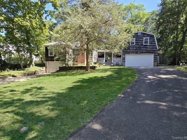 7 Woodhull Landing Road, Sound Beach NY 11789