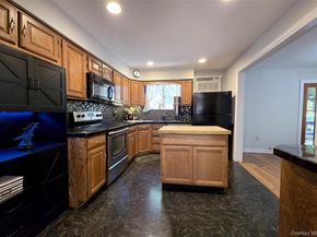 7 Woodhull Landing Road, Sound Beach NY 11789