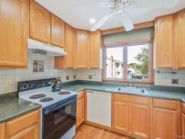 26 Bokel Road, Ronkonkoma NY 11779