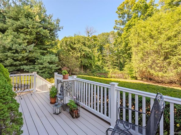 21 View Road, Setauket NY 11733