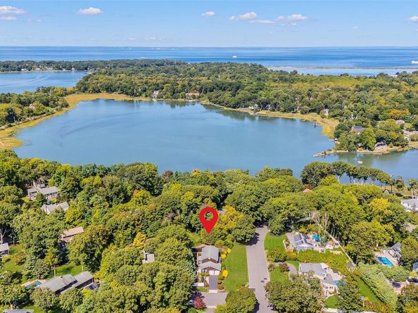21 View Road, Setauket NY 11733