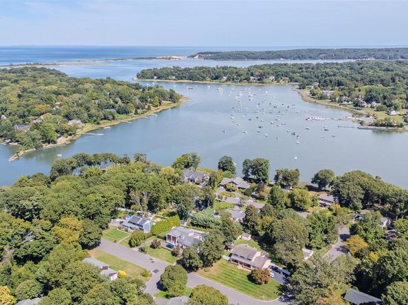 21 View Road, Setauket NY 11733