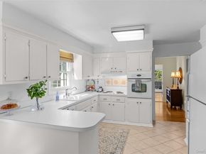 21 View Road, Setauket NY 11733