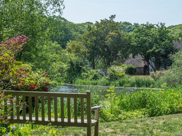 21 View Road, Setauket NY 11733