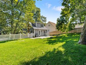 16 Ozone Road, Rocky Point NY 11778