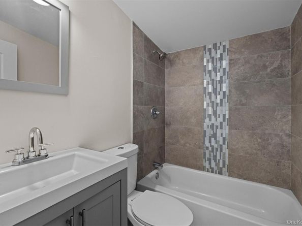 16 Ozone Road, Rocky Point NY 11778