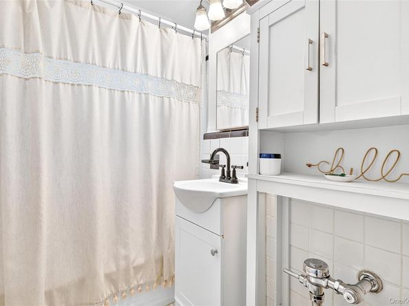 821 Bronx River Road 5J, Bronxville NY 10708
