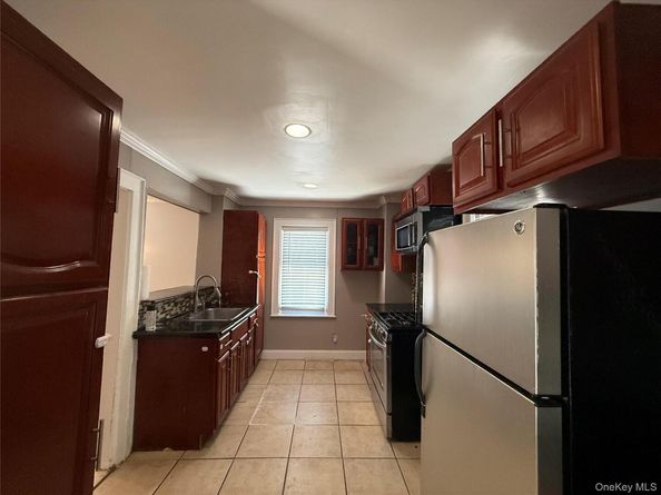 94-72 199th St, Hollis NY 11423