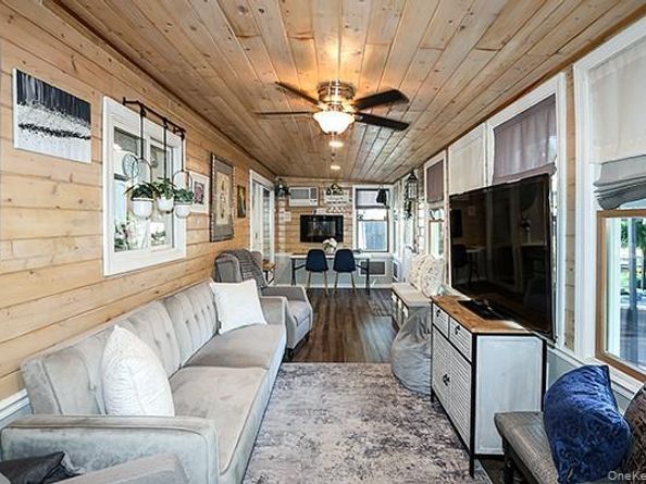 97 Indian Head Road, Kings Park NY 11754