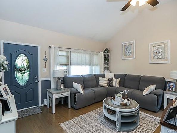 97 Indian Head Road, Kings Park NY 11754