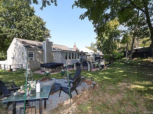 97 Indian Head Road, Kings Park NY 11754