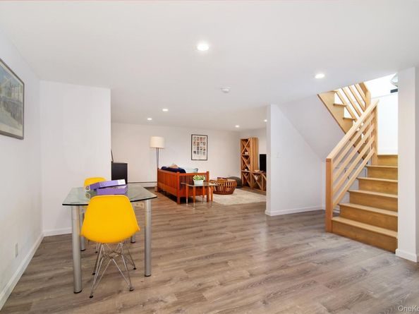 27 Hawthorne Way, Hartsdale NY 10530