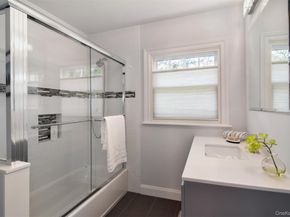 27 Hawthorne Way, Hartsdale NY 10530