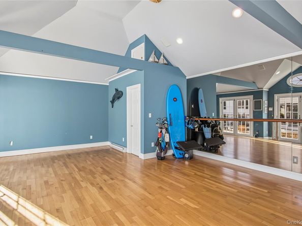 3 Hickory Lane, Glen Cove NY 11542