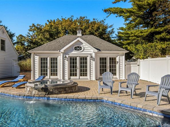 3 Hickory Lane, Glen Cove NY 11542
