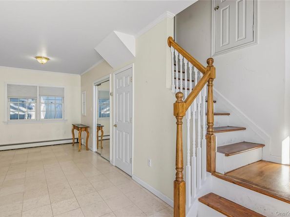 3 Hickory Lane, Glen Cove NY 11542