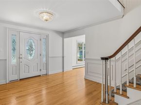 3 Hickory Lane, Glen Cove NY 11542