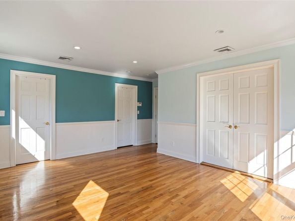 3 Hickory Lane, Glen Cove NY 11542