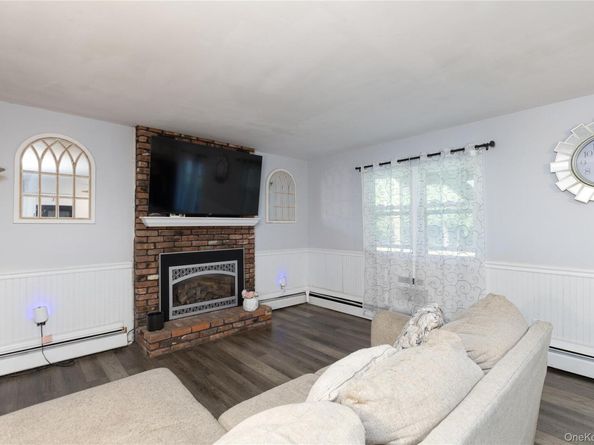 3 Henearly Drive, Miller Place NY 11764