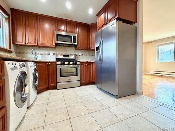 216-37 68th Avenue 2, Oakland Gardens NY 11364