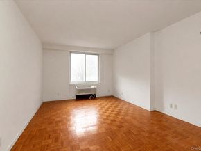 100 Hilton Avenue M3, Garden City NY 11530