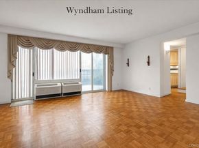 100 Hilton Avenue M3, Garden City NY 11530