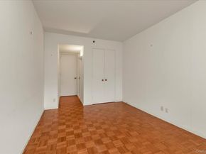 100 Hilton Avenue M3, Garden City NY 11530