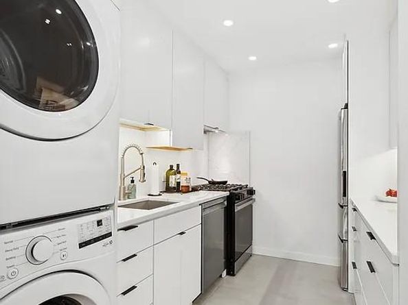 319 E 105th Street 4D, New York (Manhattan) NY 10029