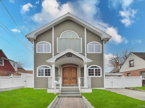 10-11 Bay 24th Street, Far Rockaway NY 11691