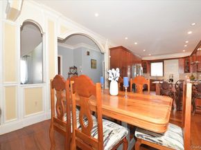 10-11 Bay 24th Street, Far Rockaway NY 11691