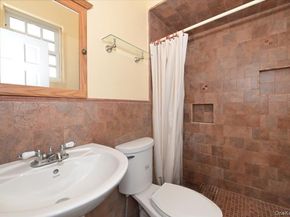 10-11 Bay 24th Street, Far Rockaway NY 11691