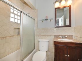 10-11 Bay 24th Street, Far Rockaway NY 11691