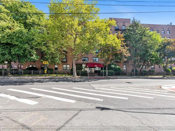 13111 Kew Gardens Road 2F, Kew Gardens NY 11418