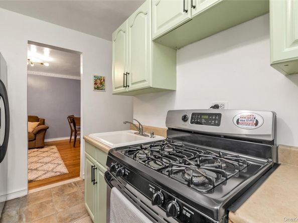 13111 Kew Gardens Road 2F, Kew Gardens NY 11418