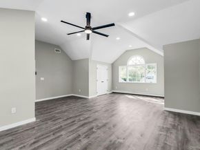 7 Whitespruce Lane, Hauppauge NY 11788
