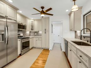 7 Whitespruce Lane, Hauppauge NY 11788