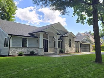 30 Roslyn Drive