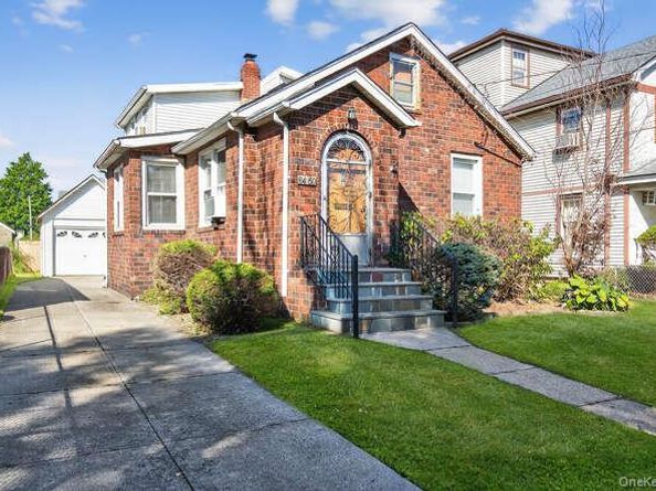 84-50 266th Street, Floral Park NY 11001