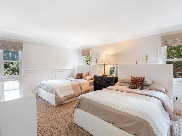 34 Harbor Boulevard, East Hampton NY 11937