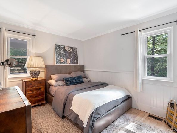 34 Harbor Boulevard, East Hampton NY 11937