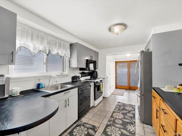 656 Wilcox Avenue, Bronx NY 10465
