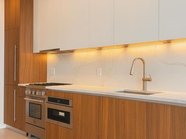 35-32 Leavitt St PhK, Flushing NY 11354