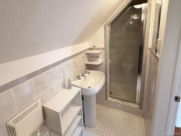 48-22 195th Street, Fresh Meadows NY 11365