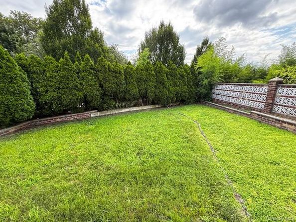 48-22 195th Street, Fresh Meadows NY 11365
