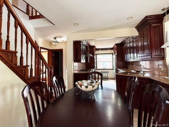 48-22 195th Street, Fresh Meadows NY 11365