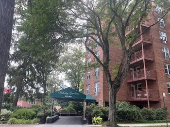 42-30 Douglaston Parkway