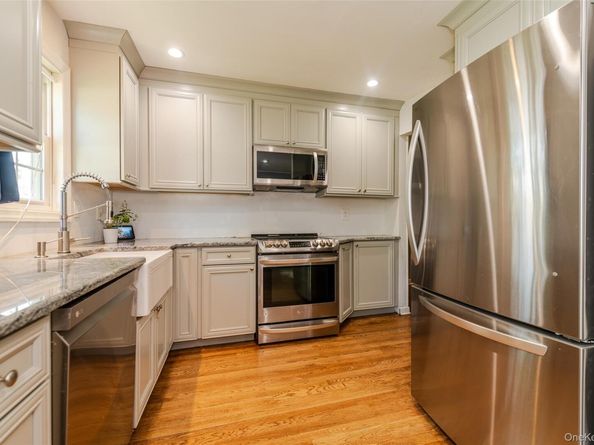 2125 Burke Place, Merrick NY 11566