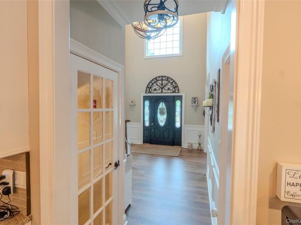 6 Hearthstone Lane, Nesconset NY 11767